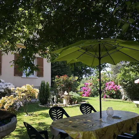 Au Jardin Fleuri * Secondigny