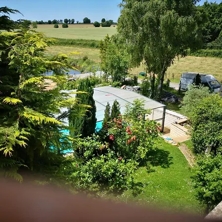 Au Jardin Fleuri Alojamento de Acomodação e Pequeno-almoço