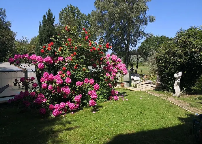 Au Jardin Fleuri Alojamento de Acomodação e Pequeno-almoço 3*