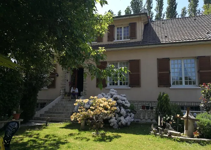 Au Jardin Fleuri Alojamento de Acomodação e Pequeno-almoço