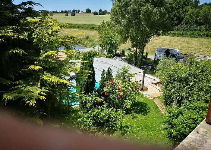 Au Jardin Fleuri Alojamento de Acomodação e Pequeno-almoço